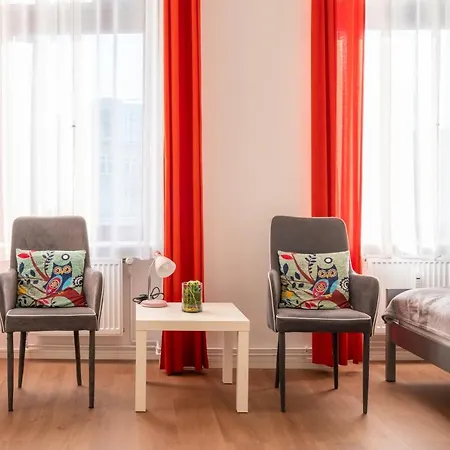 City Studio For 2, Near Sonnenallee * Berlin