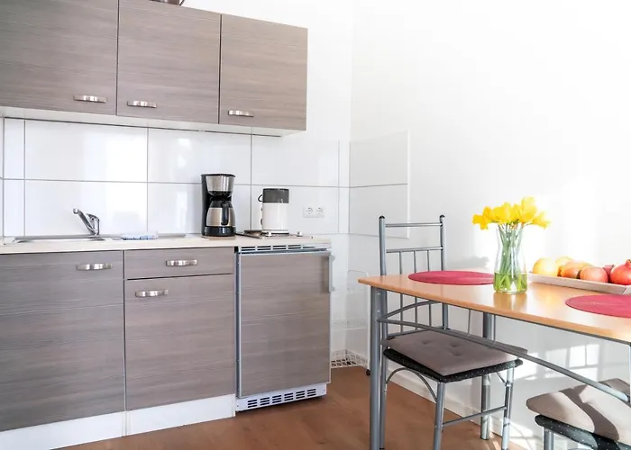 City Studio For 2, Near Sonnenallee