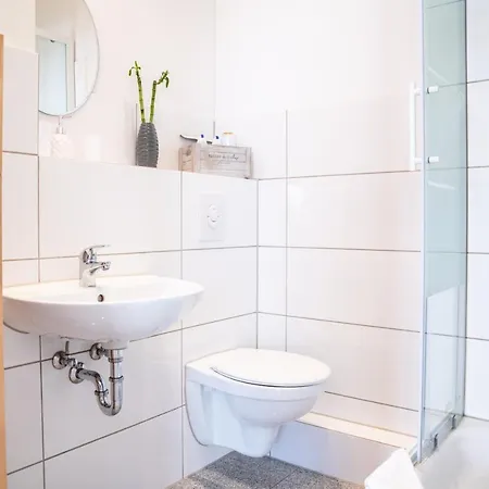 City Studio For 2, Near Sonnenallee